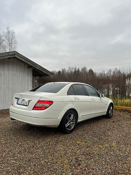 Mercedes-Benz C220 d 5 of 22