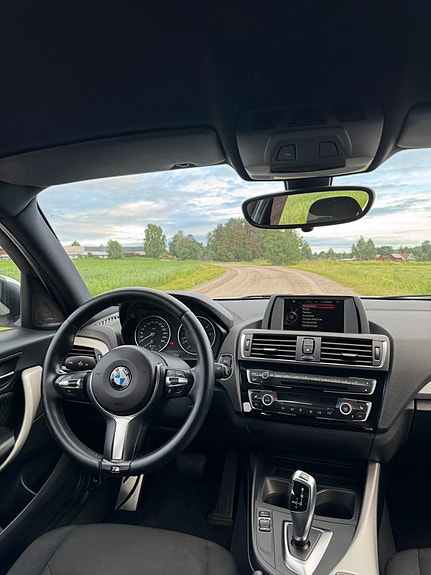 BMW 120d 14 of 16