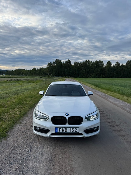 BMW 120d 3 of 5