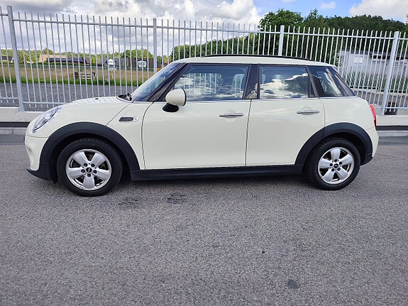 MINI Cooper 14 of 15