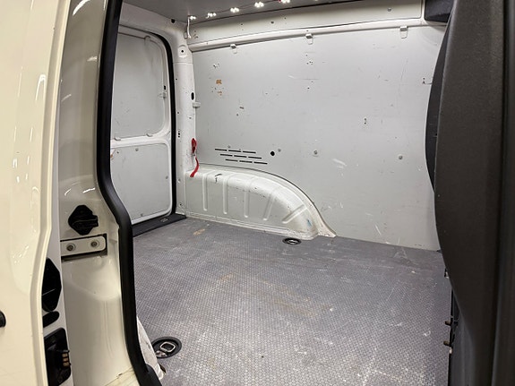 Volkswagen Caddy 13 of 23