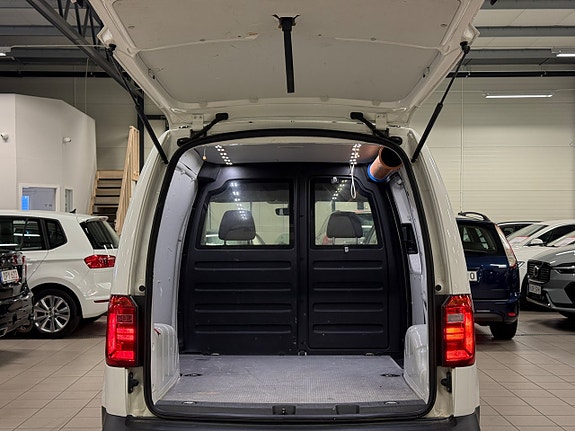 Volkswagen Caddy 12 of 23