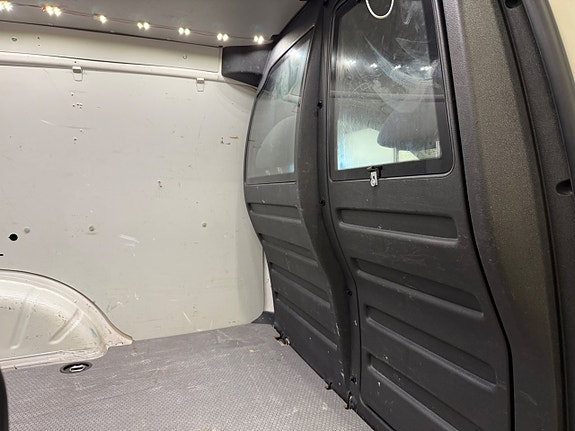 Volkswagen Caddy 14 of 23