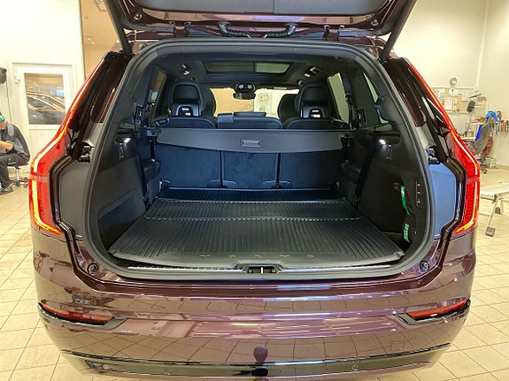 Volvo XC90 13 of 15