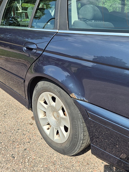 BMW 520i 14 of 15