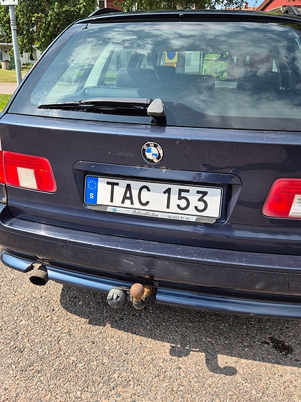 BMW 520i 12 of 15