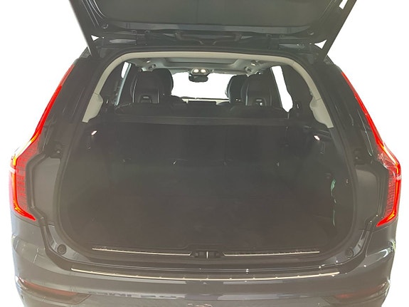 Volvo XC90 14 of 16