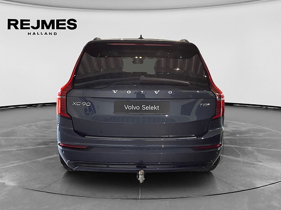Volvo XC90 8 of 16