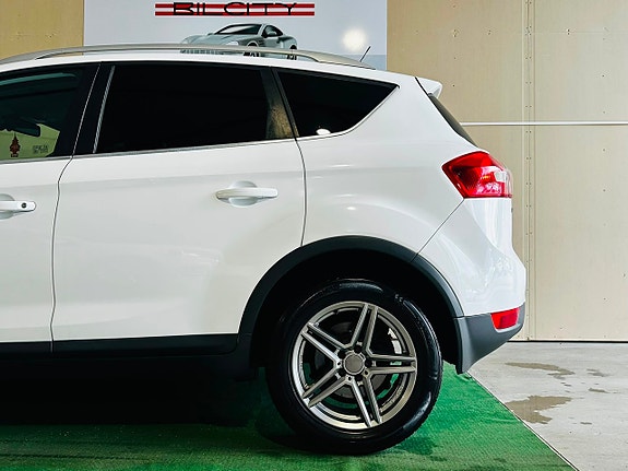 Ford Kuga 18 of 21