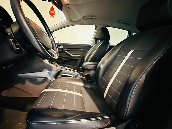 Ford Kuga 11 of 21