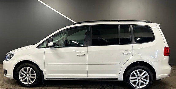 Volkswagen Touran 5 of 17