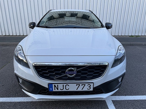 Volvo V40 Cross Country 4 of 22