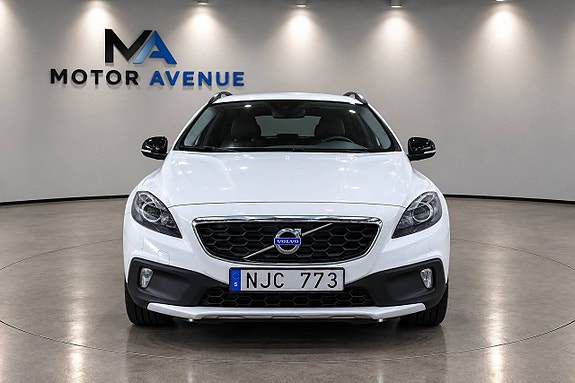 Volvo V40 Cross Country 5 of 21