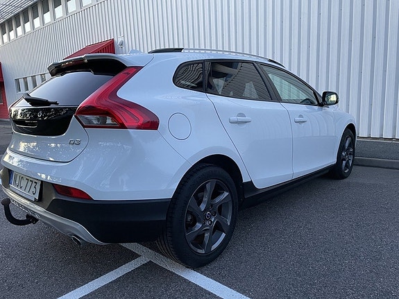 Volvo V40 Cross Country 6 of 22