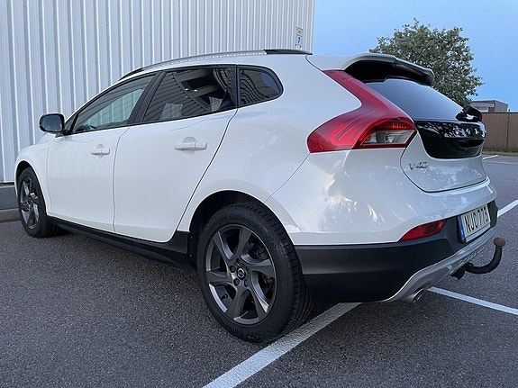 Volvo V40 Cross Country 7 of 22