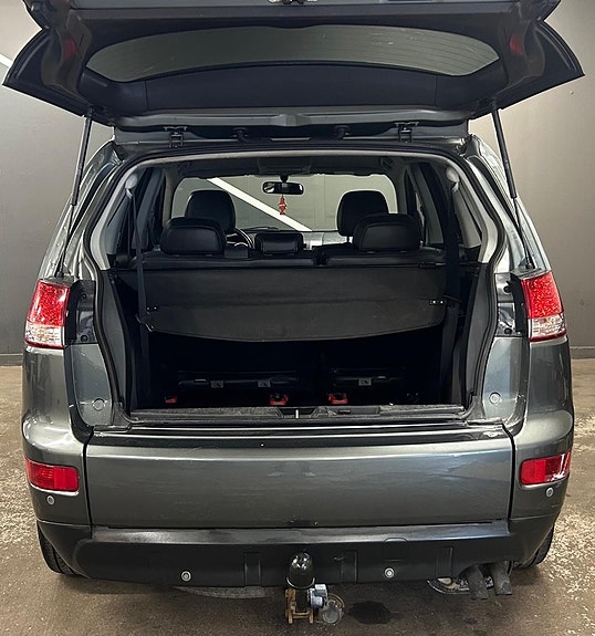 Citroen C-Crosser 5 of 5