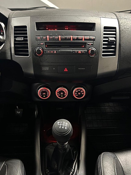 Citroen C-Crosser 18 of 18