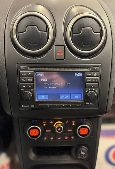 Nissan Qashqai+2 8 of 21