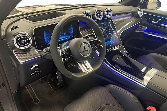 Mercedes-Benz GLC63 24 of 30