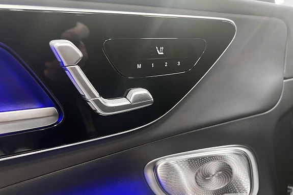 Mercedes-Benz GLC63 30 of 30