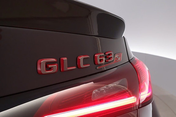 Mercedes-Benz GLC63 18 of 30