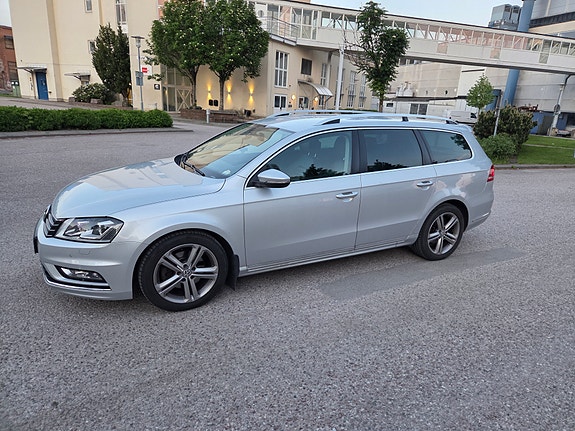 Volkswagen Passat 2 of 11