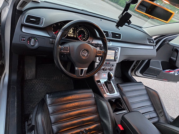 Volkswagen Passat 5 of 11