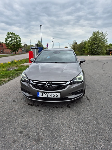 Opel Astra 4 of 5