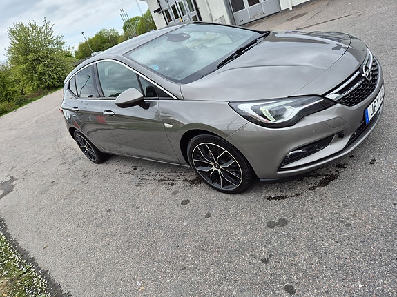 Opel Astra 2 of 5
