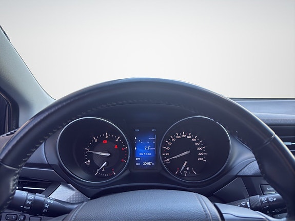 Toyota Avensis 17 of 23