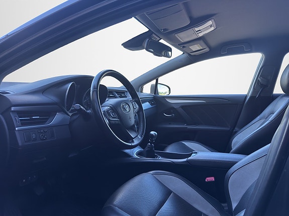 Toyota Avensis 9 of 23