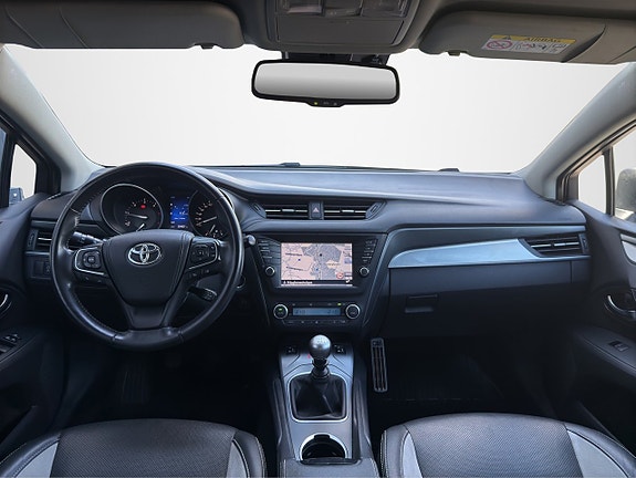 Toyota Avensis 10 of 23
