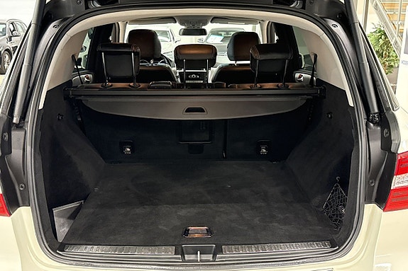 Mercedes-Benz ML350 26 of 27