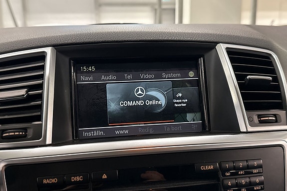 Mercedes-Benz ML350 16 of 27