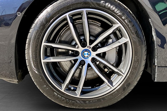 BMW 530e 5 of 5