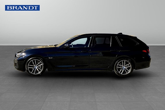 BMW 530e 4 of 5
