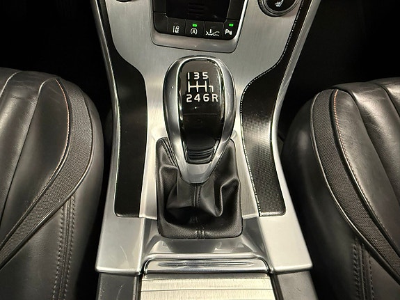 Volvo XC60 24 of 27