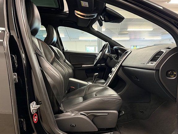 Volvo XC60 13 of 27