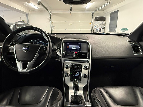 Volvo XC60 17 of 27