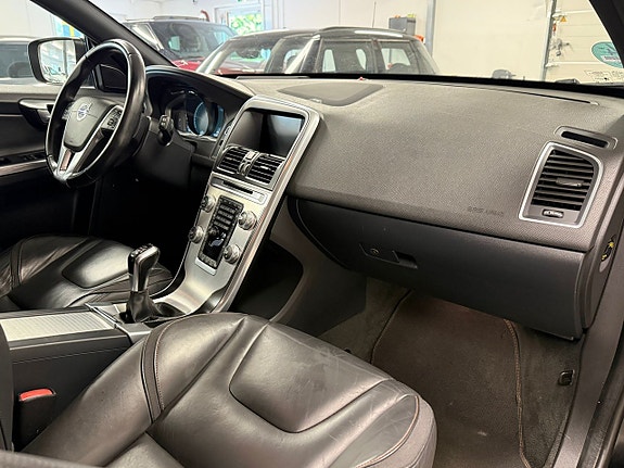 Volvo XC60 16 of 27