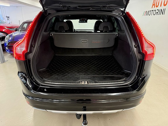 Volvo XC60 11 of 27