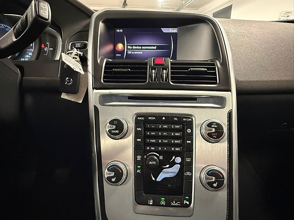Volvo XC60 23 of 27