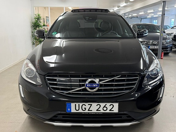 Volvo XC60 3 of 27