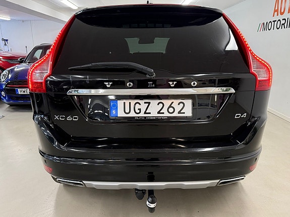 Volvo XC60 10 of 27