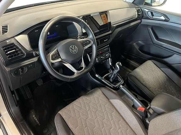 Volkswagen T-Cross 4 of 5