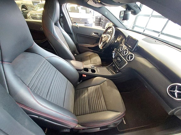 Mercedes-Benz AMG GT Coupe 10 of 13