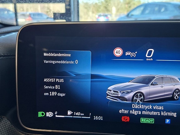 Mercedes-Benz C300 13 of 13