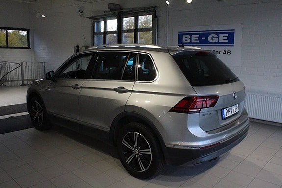Volkswagen Tiguan 3 of 5