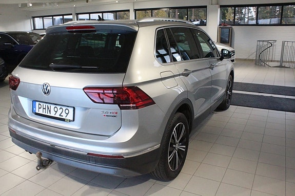 Volkswagen Tiguan 5 of 5