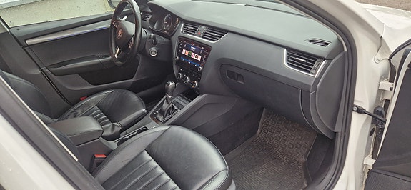 Skoda Octavia 5 of 10